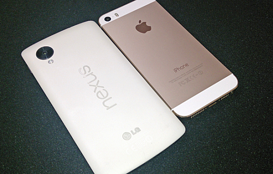 Google Nexus 5 vs. Apple iPhone 5S Review