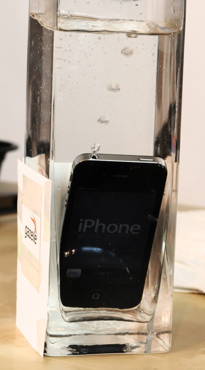 Each of our test phones spent ten seconds under water - plenty of time for all of the bubbles to escape.