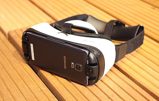 Samsung Gear VR headset