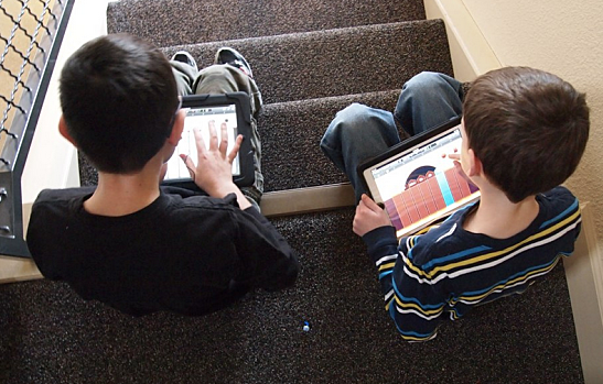 Kids with iPads